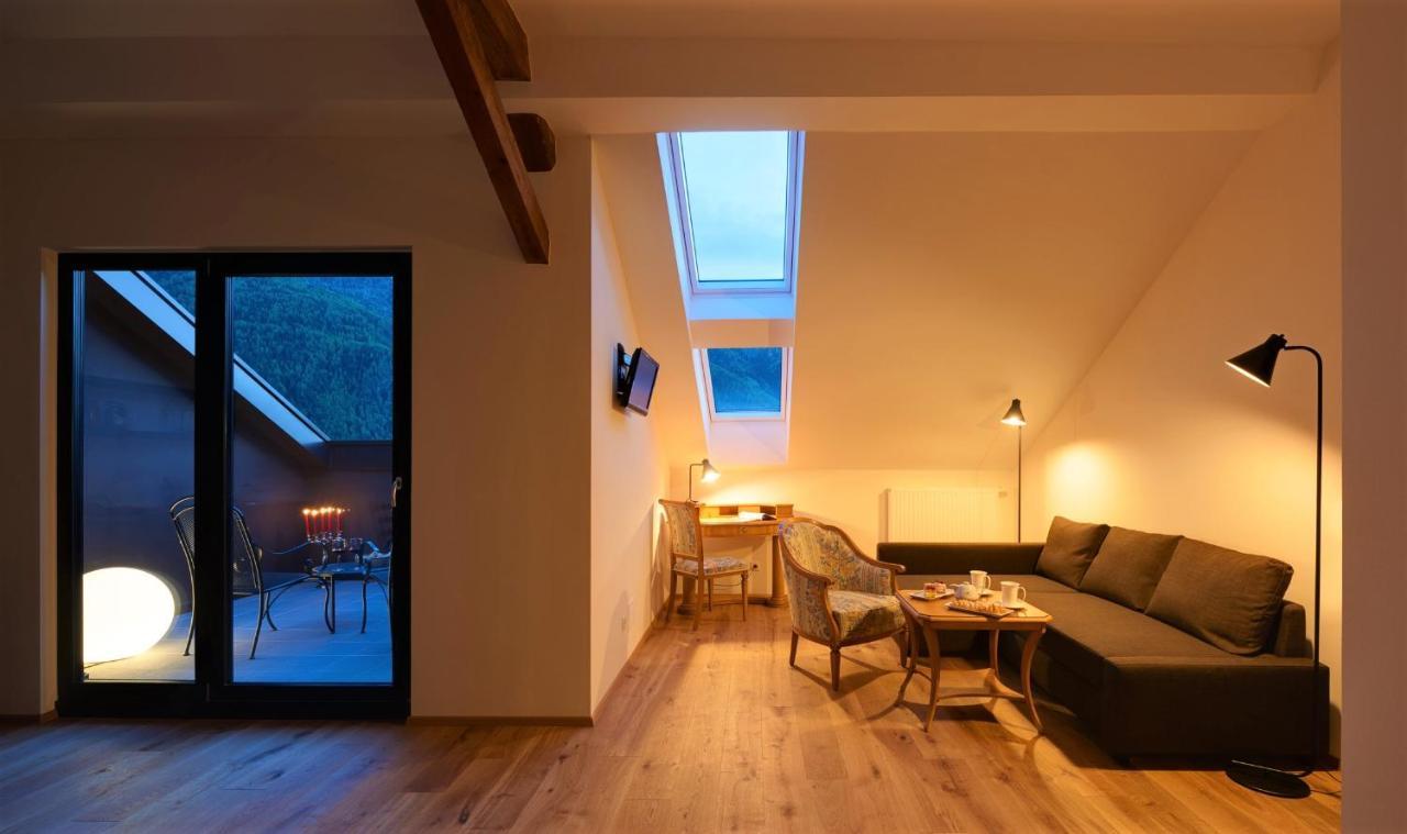 Historic Guesthouse Bircher B&B Apartments Near Sterzing Campo di Trens Exterior photo
